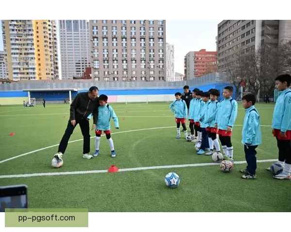 巴塞罗那携功勋名宿共推青训计划培养未来球星